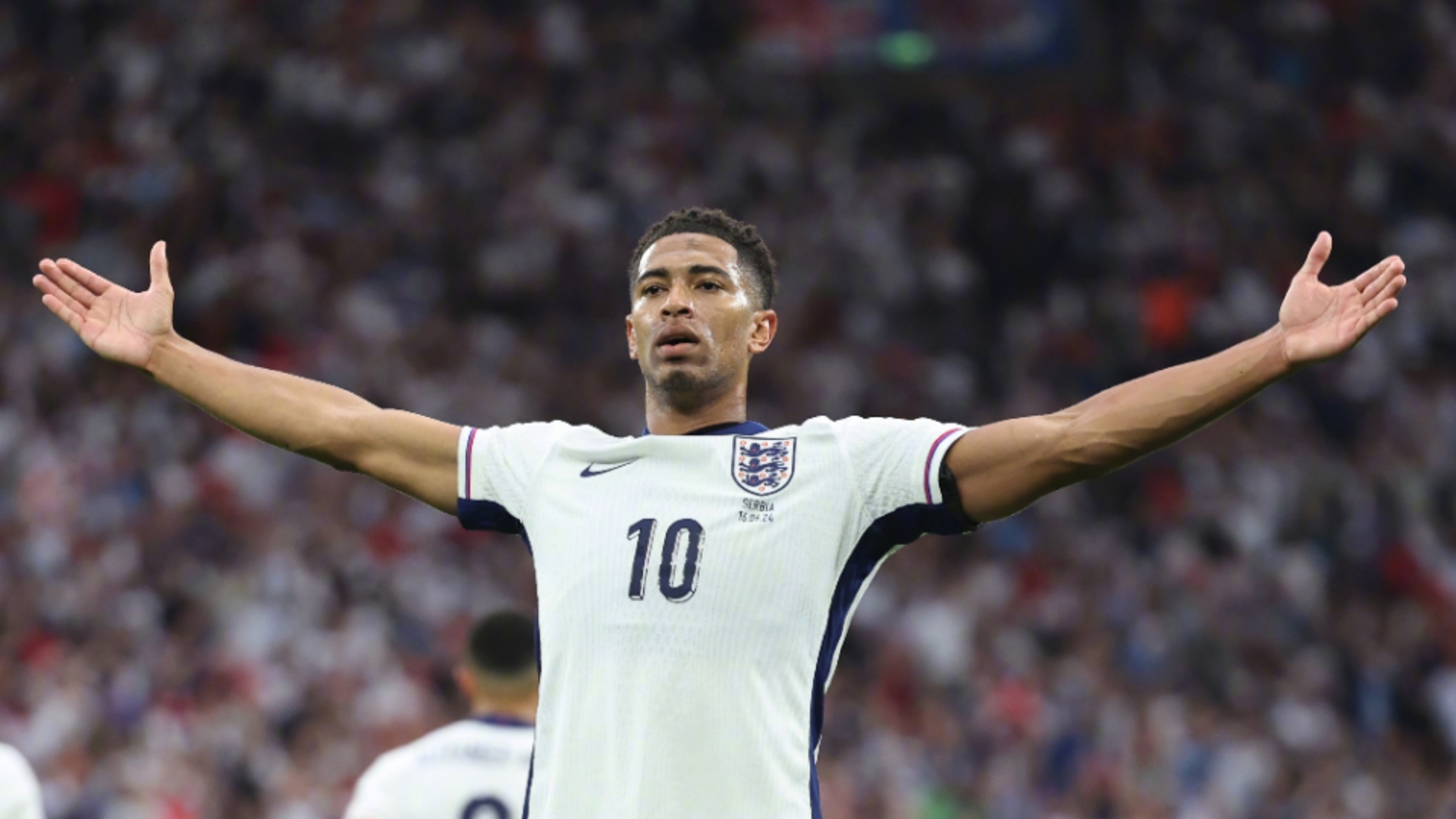 特狮社媒祝福阿尔巴：我们曾一起赢得无数荣誉，祝你未来一切顺利