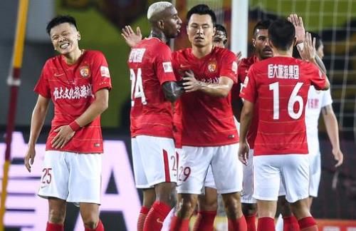 塔帅：我会联系温格但没那么频繁；每次听助威歌都起鸡皮疙瘩